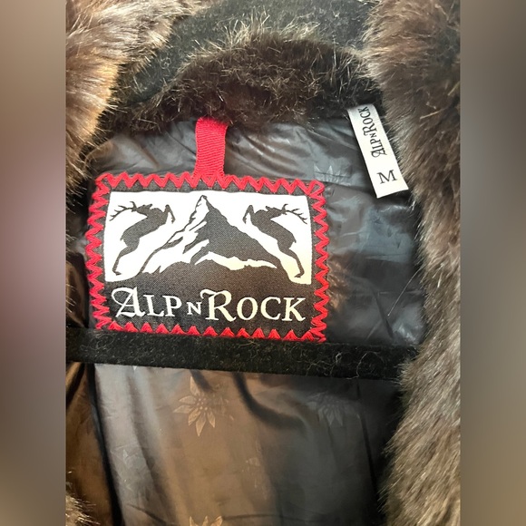 🎀HP🎀 NWOT ALP N ROCK JACKET M Warm Lining Faux Fur w Details Snow Skiing 🎀 - Picture 3 of 16